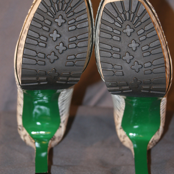 Lisa for Donald Pliner Snakeskin Pumps 9.5 - Picture 7 of 7